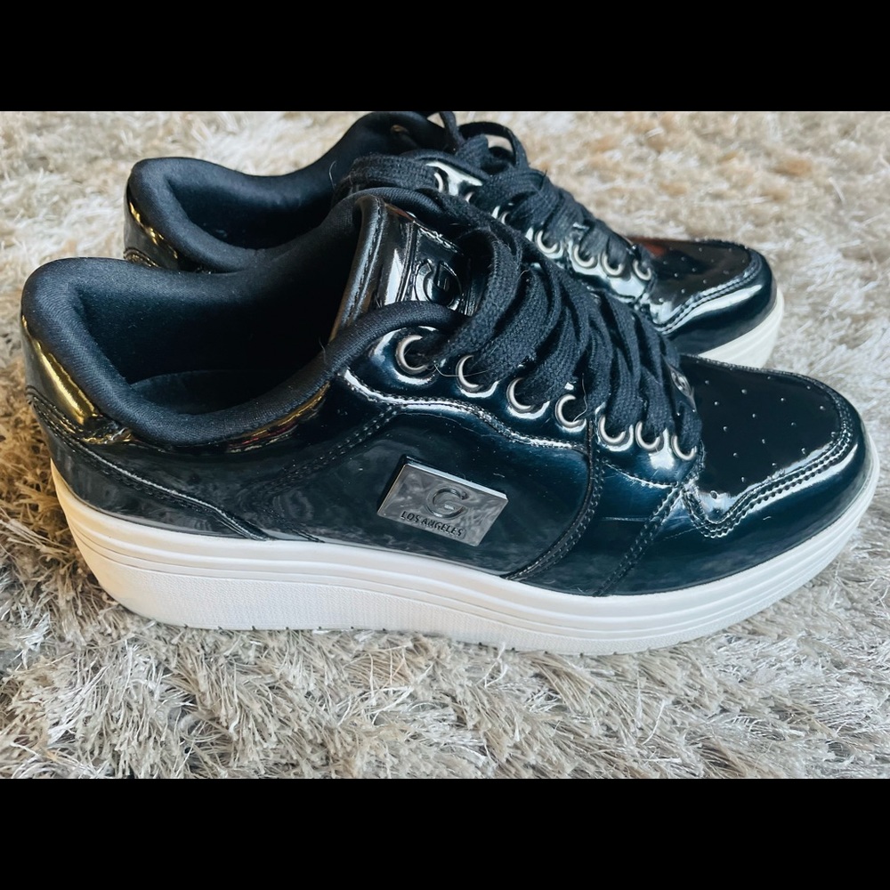 Black sneakers shoes size 8 - Picture 6 of 8